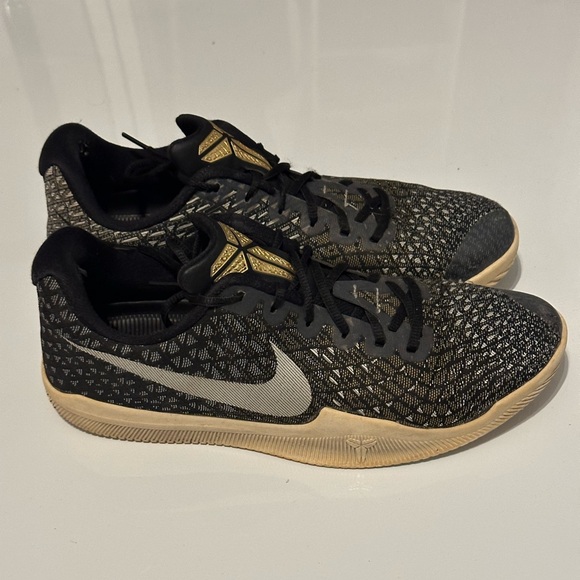 Men’s Kobe Bryant Basketball Shoes - Picture 2 of 8